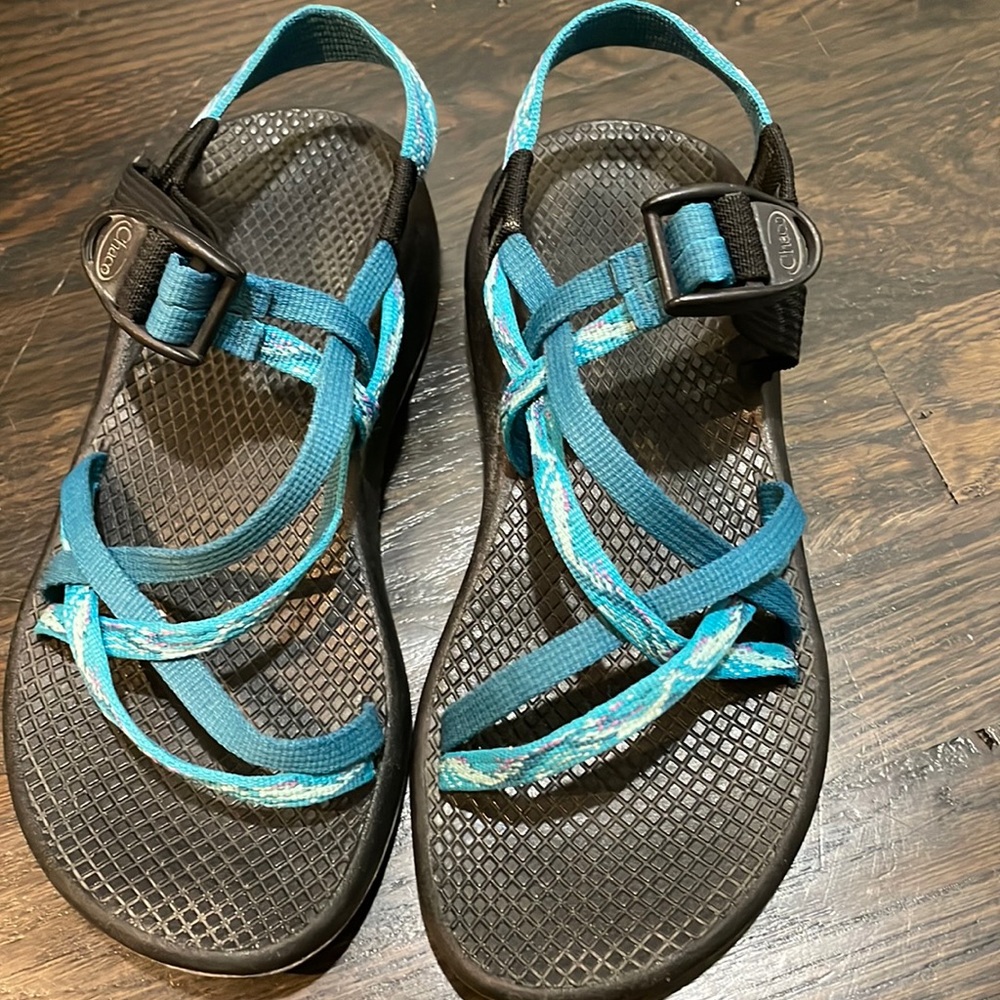 Chaco hiking sandal size 5